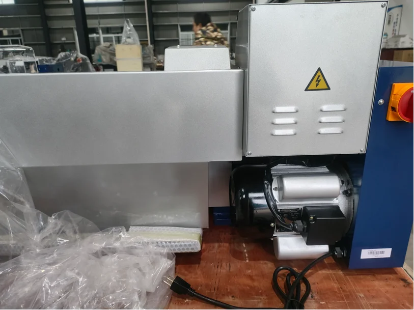 Factory Hot Sale BL330E-600mm Horizontal Manual Metal Lathe with High Cost Performance and High Quality