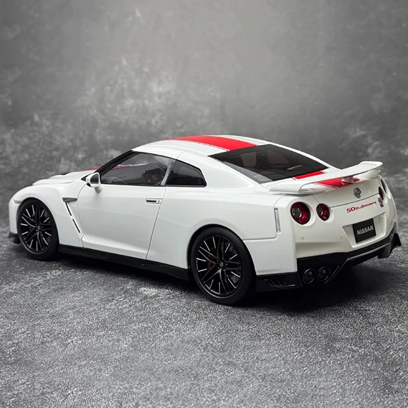 MH 1:18 (R35) 50th Anniversary Edition Alloy Fully Open Car Model