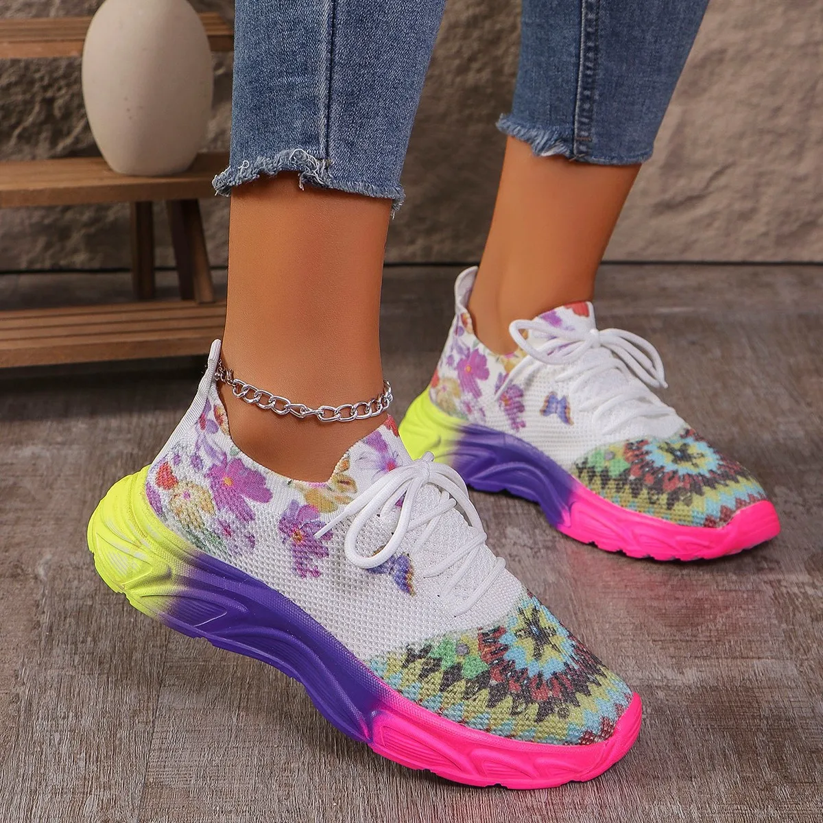 

2025 Fall New Mesh Breathable Women Sneakers Fashion Lace Up Ladies Casual Shoes Round Toe Walking Tennis Shoes