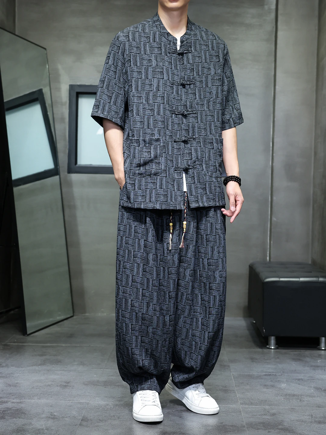 nouvel-ensemble-decontracte-deux-pieces-en-soie-glacee-pour-homme-grande-taille-coupe-ample-tendance-vetements-d'ete-de-loisirs-a-manches-courtes-avec-motif-geometrique