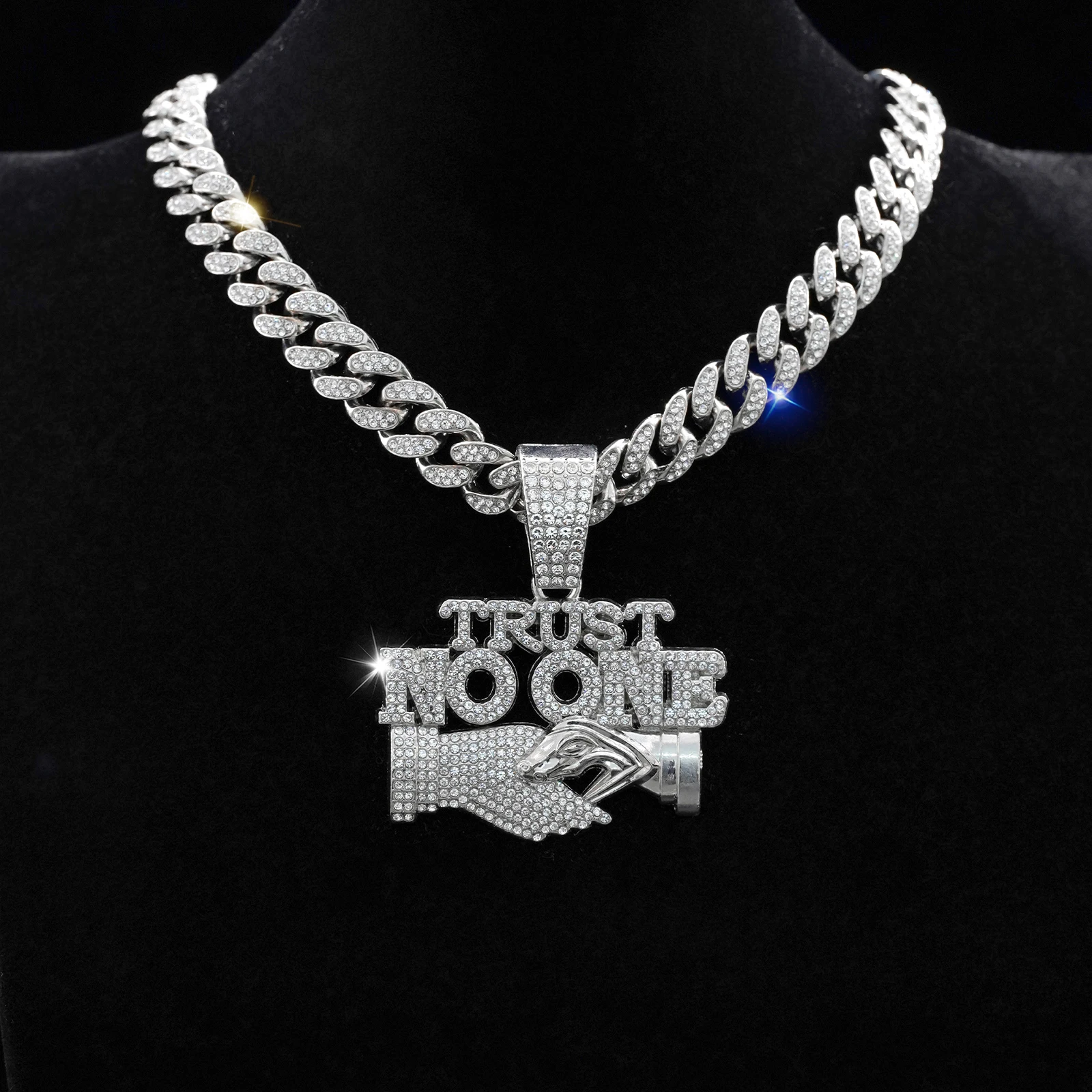 Men\'s Letter TRUST NO ONE Pendant Necklace, Hip Hop Style Rhinestone Necklace Suitable For Party Or Back-To-School Season