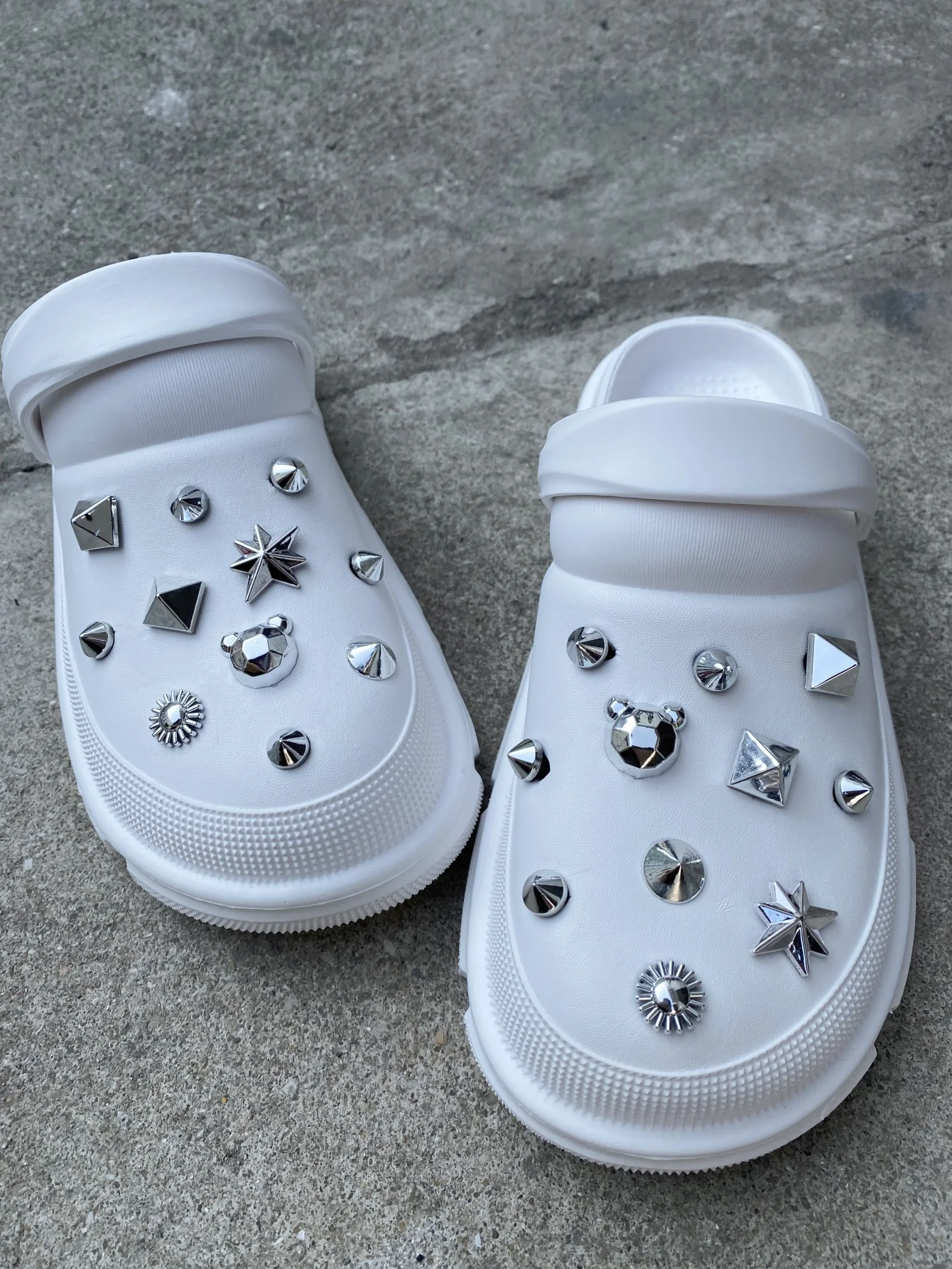 [DIY] 22pcs/Set Detachable Punk Style Metal Rivets Decorative Buckles For Garden Shoes & Hole Shoes