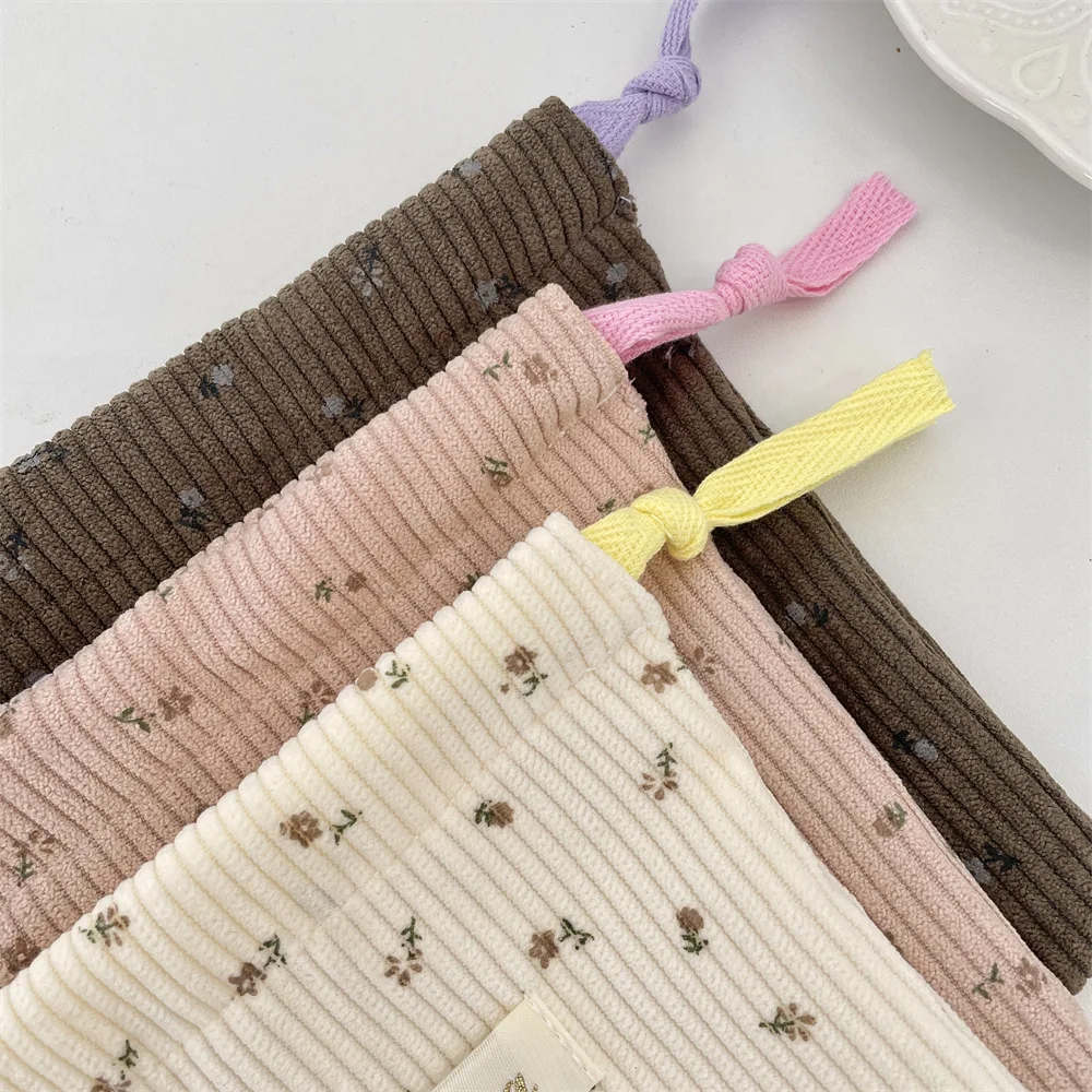 Sac de rangement floral en velours côtelé, sac à cordon de serrage pour rouge à lèvres et cosmétiques, trousse de maquillage à main pour voyage