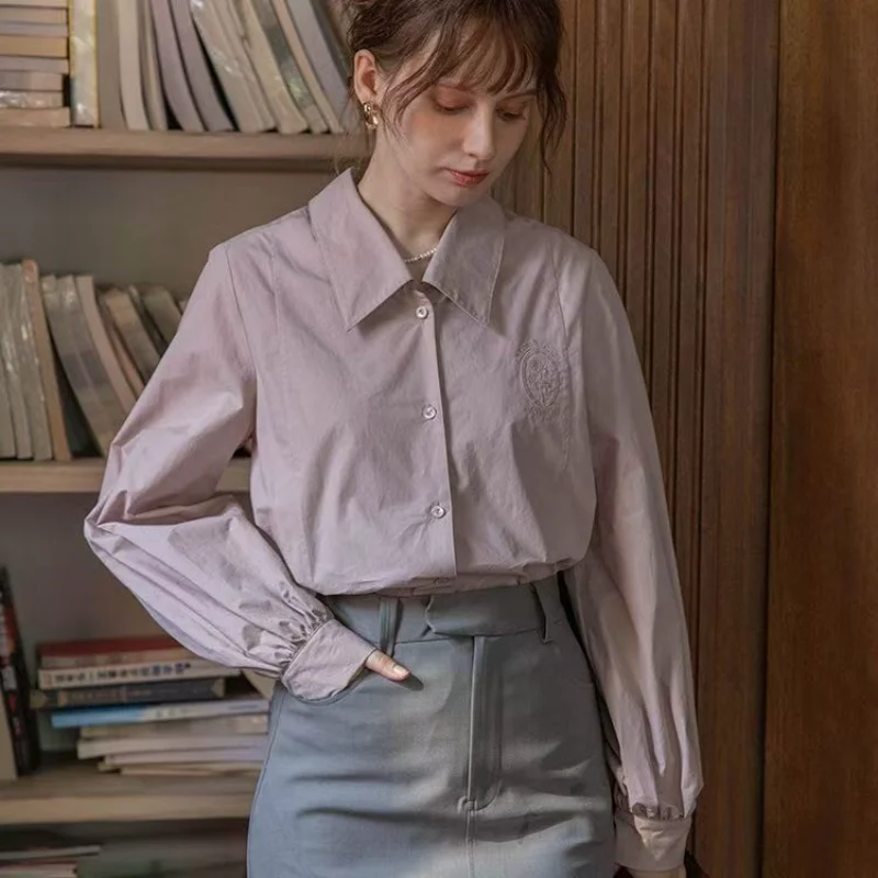 

Рубашка с трехмерной вышивкой и цветком розы, женская рубашка с длинными рукавами во французском стиле ретро, простой свободный универсальный модный топ для поездок на работу