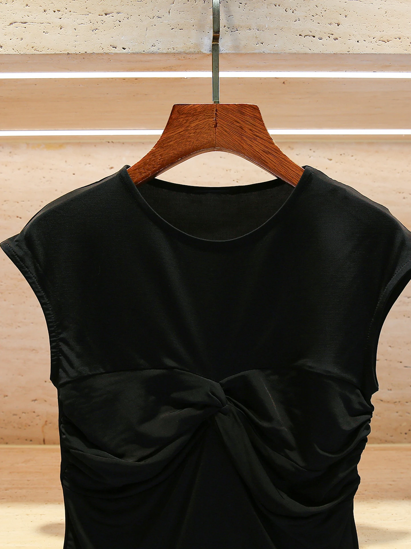 

Casual Versatile Women's Knotted Pleated Vest Top High-End Autumn Faion S Home South Oil Ladies' Clothing round Ne ort ...