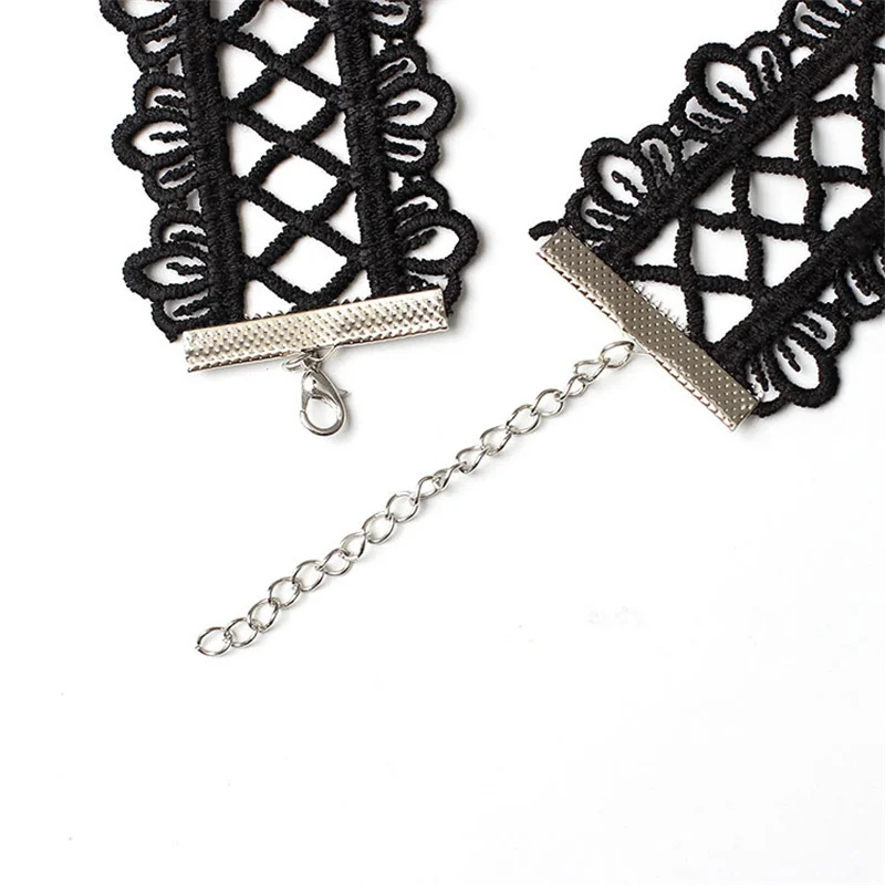 Kalung Renda Seksi Choker Renda Hitam Berlubang