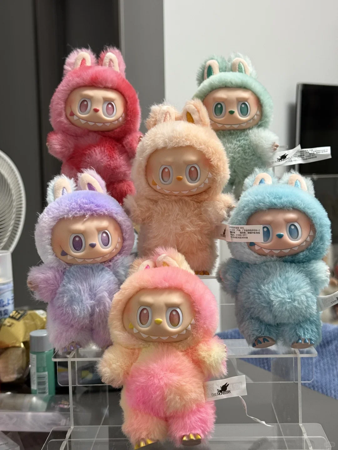 มีสินค้าในสต็อก The Monsters Labubu V3 Big Into Energy Series Blind Box การ์ตูน Labubu ตุ๊กตาไวนิลแบบแขวน ของเล่นกล่องสุ่ม ของขวัญสุดฮิต