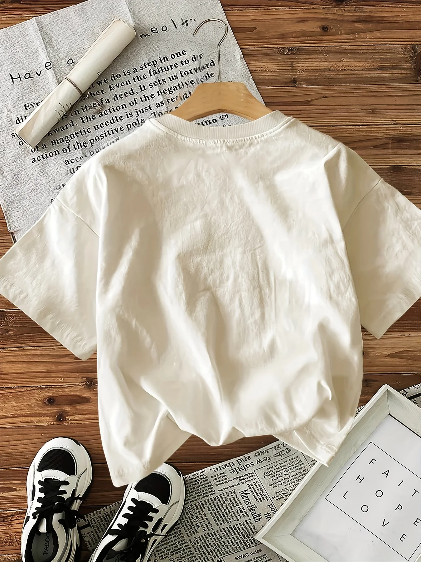 Women's Fruit Graphic Print T-Shirt Short Sleeve Crew Neck Casual with Vibrant Fruit Illustrations Lettering Comfort Summer Top