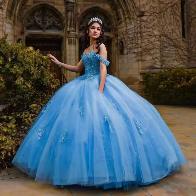 Mavis Baloes Elbisi: 15 Yaşında Bir Kız İçin Mükemmel Bir Quinceanera Giysisi Mi?