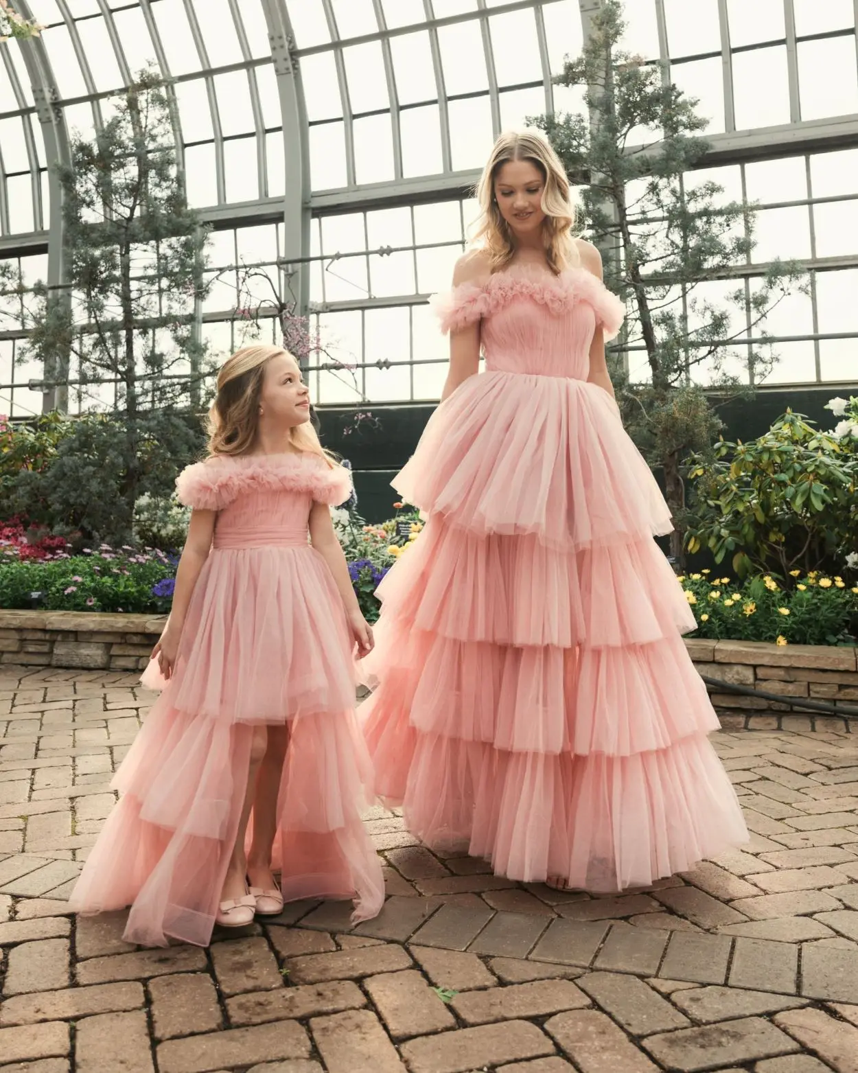 

Lovely Pink Flower Girl Dress Quality Layering Tulle Fluffy Sweet Ruffles Tiered Mesh for KIds Wedding Brithday Ball Gowns