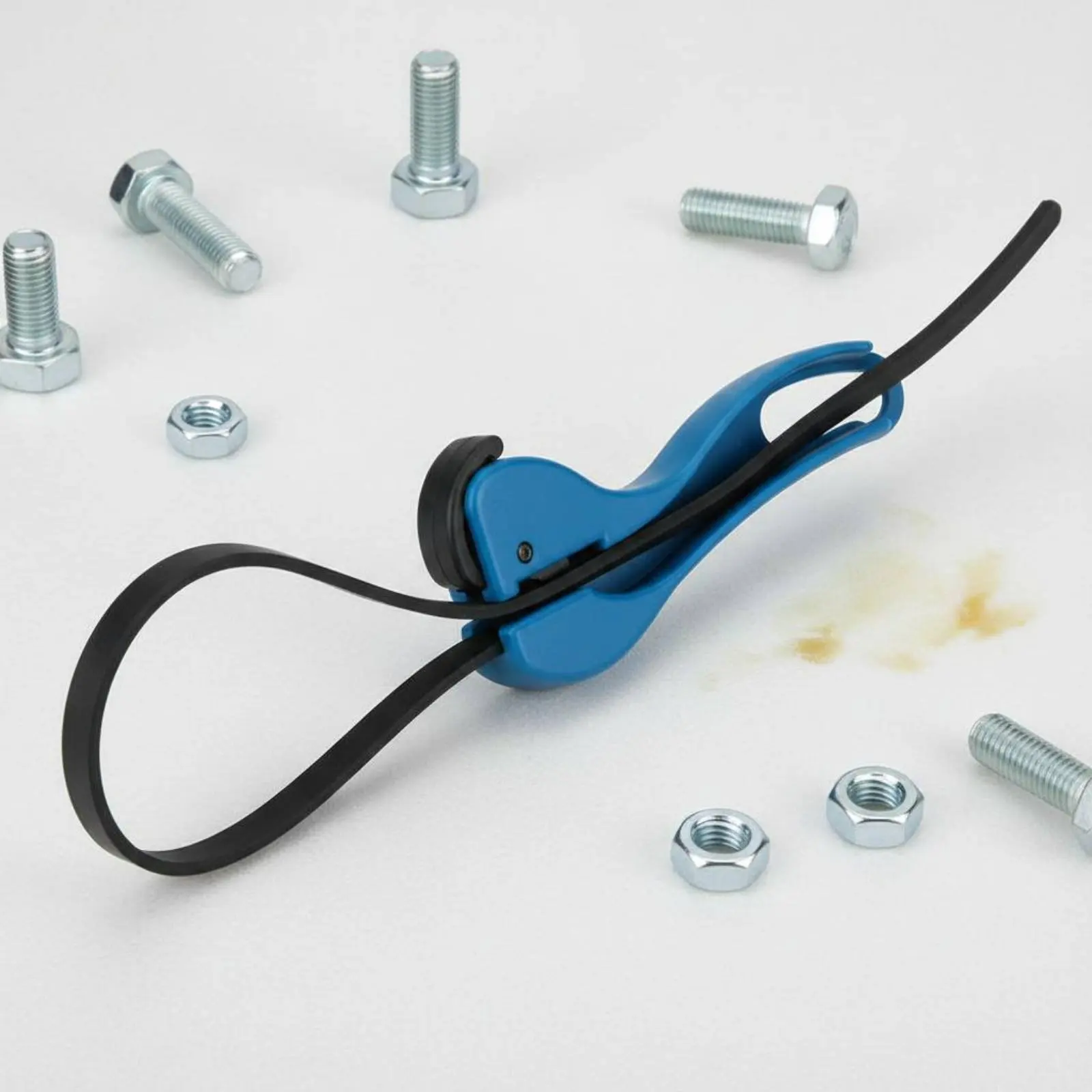 

Locking Strap Wrench Non-Slip Oil Filter Wrench Auto Repair Tool Abrasion-Resistant Ergonomic Handle for Garage