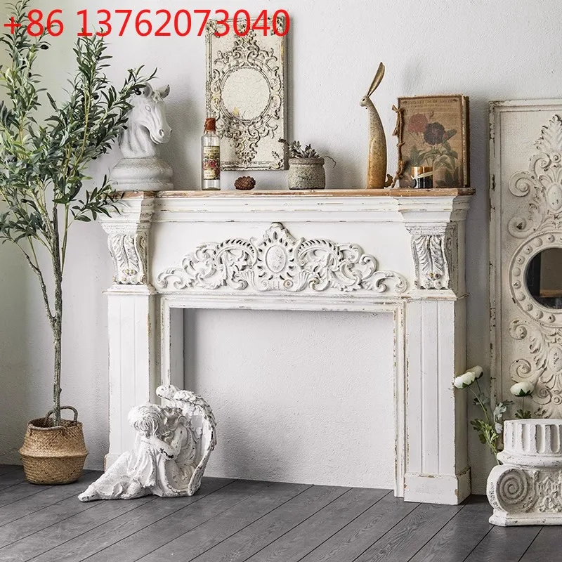 

Американский ретро поддельный камин, декоративный шкаф у стены, старый резной дом, гостиная