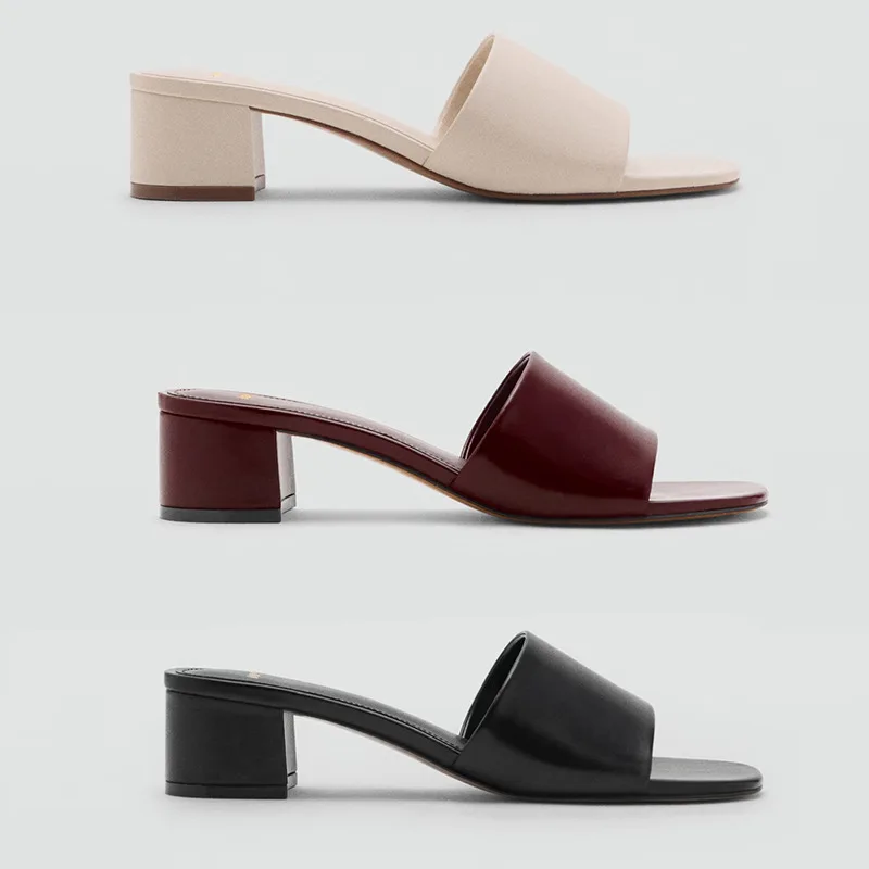 

Женские уличные шлепанцы-сандалии 2026 года, летние, новые, из лакированной кожи, с простым квадратным носком, на среднем толстом каблуке, с одной лямкой