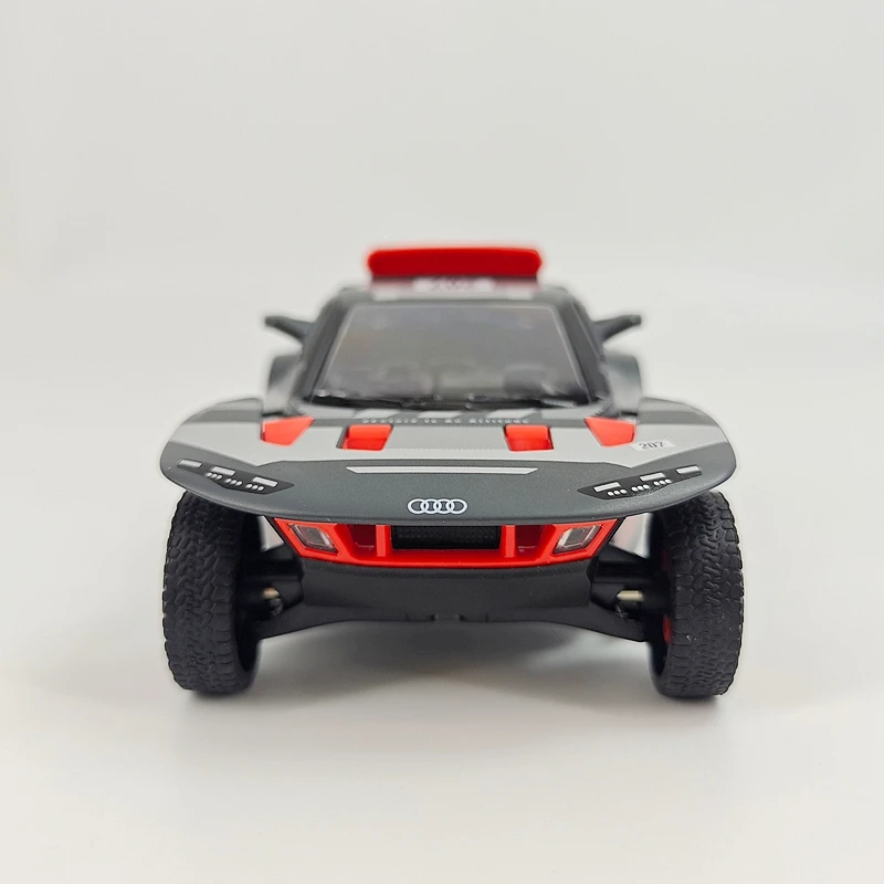 rastar 1: 32 simulation Audi RS Q e-tron alloy car model with doors that can be opened, sound and light return force rally car
