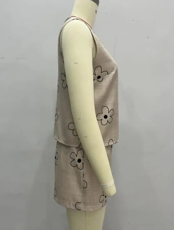 Top senza maniche con scollo tondo stampato traspirante semplice e alla moda da donna primaverile ed estivo con set di pantaloncini con elastico in vita