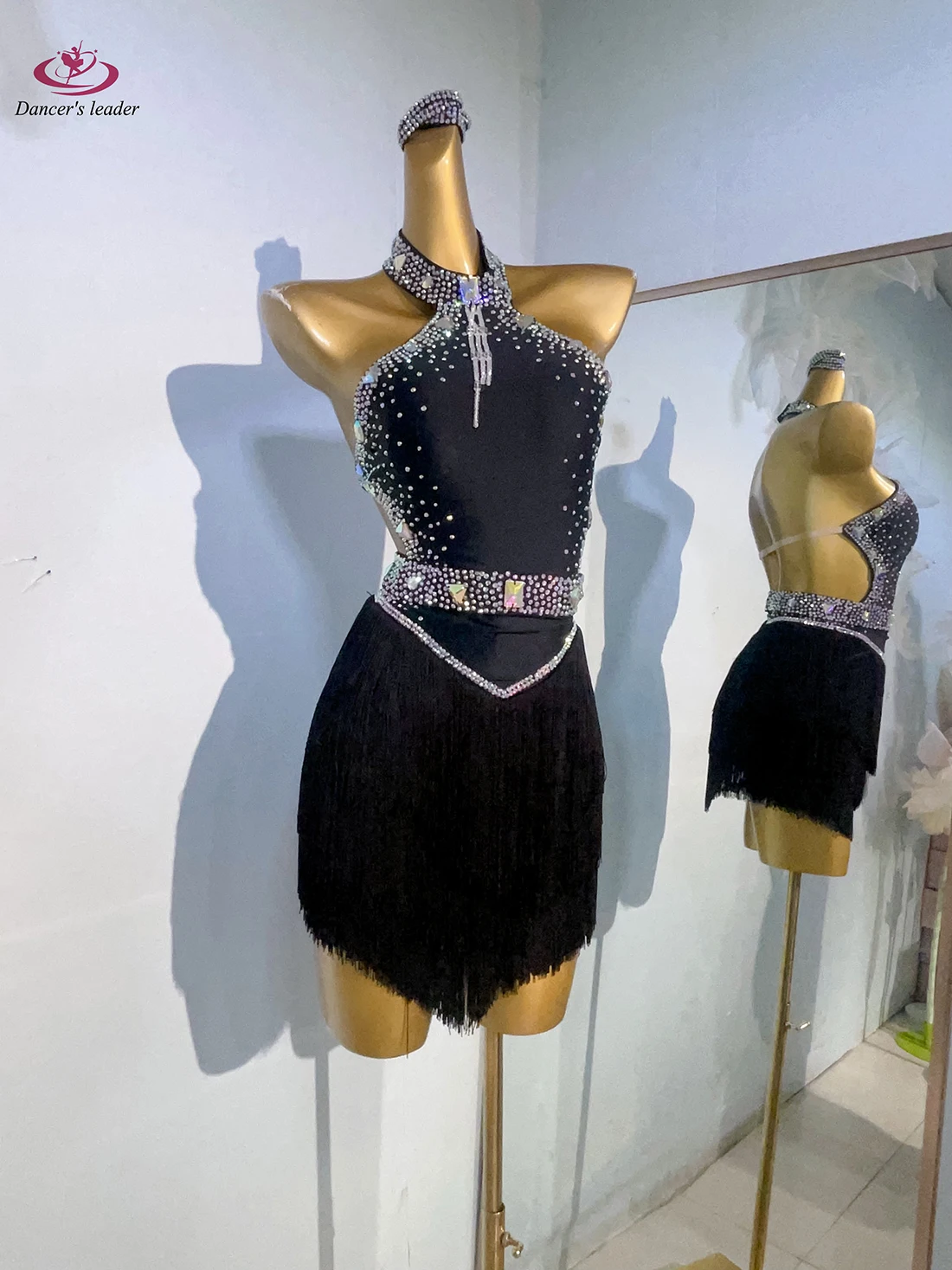 Costume de danse latine avec strass, vêtements pour femmes, haut de gamme, personnalisé, grande jupe à franges dos nu, robe à fleurs, robe de spectacle Samba