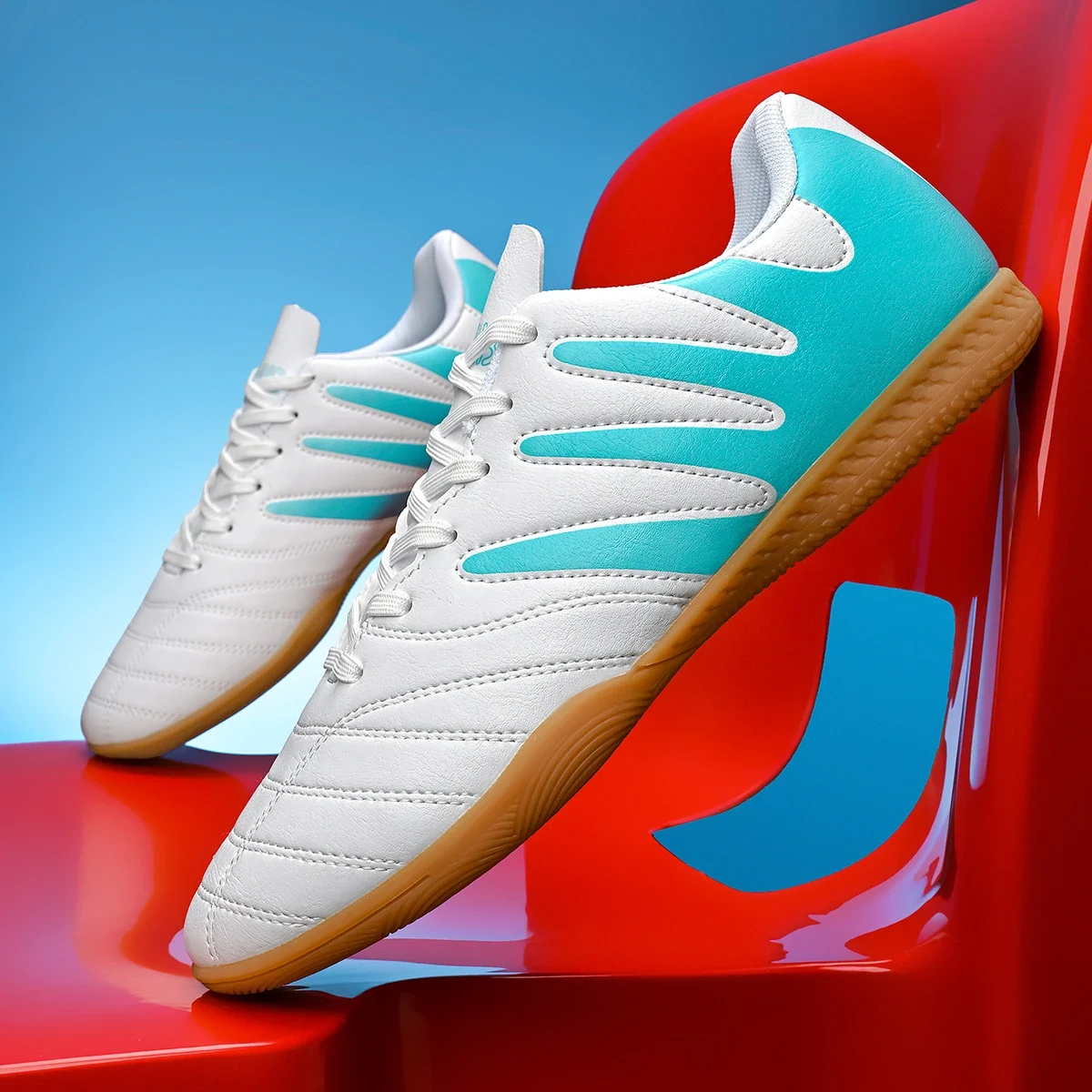 

Men Football Boots Futsal Training Soccer Shoes Ultralight Women Drop Shipping Professional Breathable Indoor Unisex Wholesale