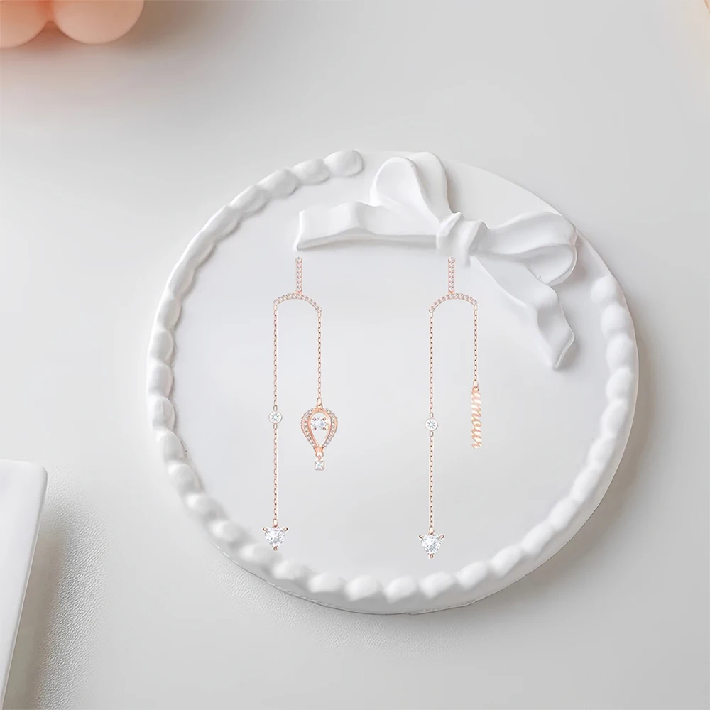 

2025 Hot Selling Brand Women's Earrings Simple, Fashionable, Luxurious Jewelry Suitable for Gifting To Friends