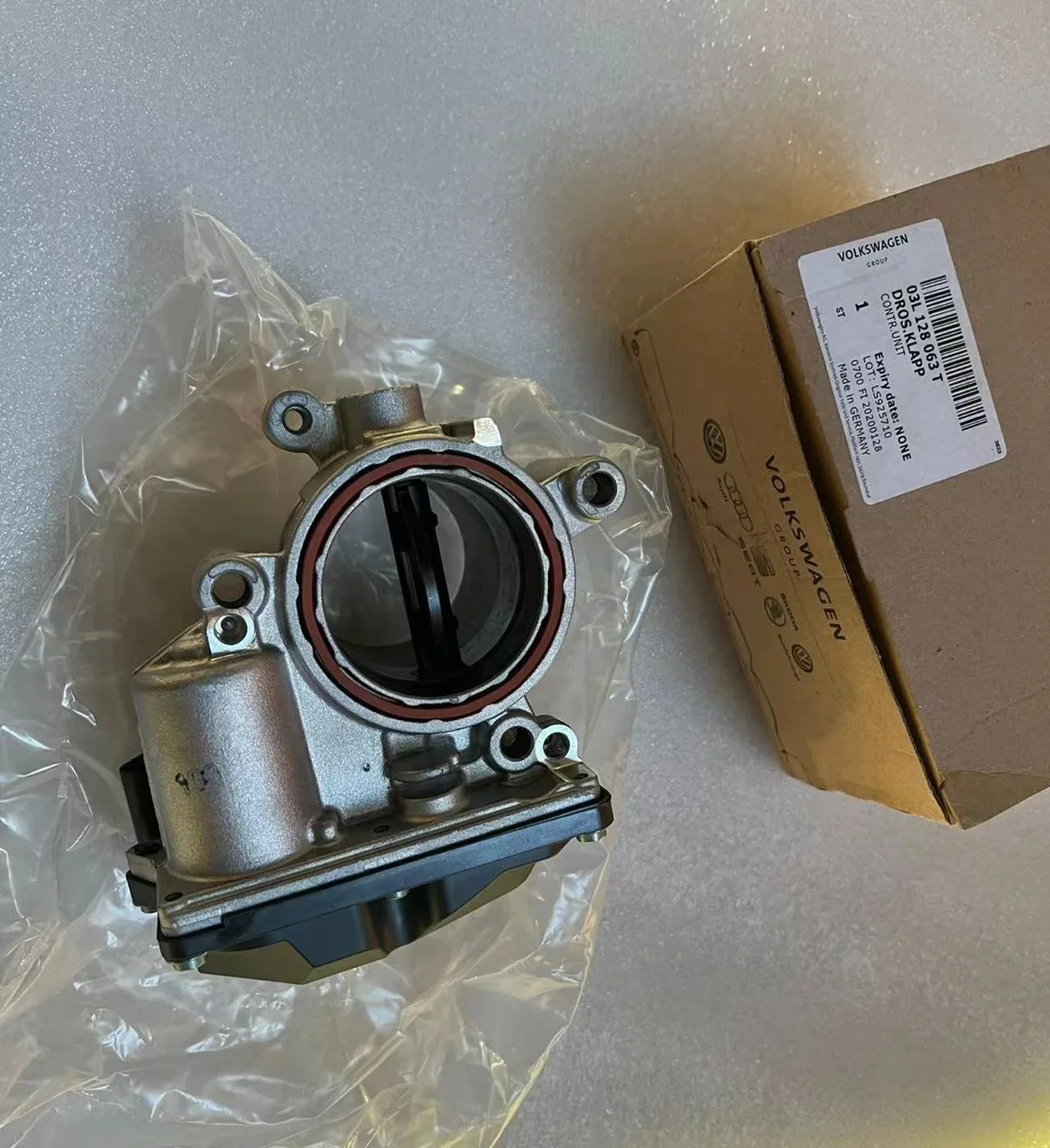 

03L128063T 03L128063AC 03L128063R 03L128063K 03L128063G Throttle Body for Polo Jetta Q3 Yeti Altea Ibiza CC A5 S5 Caddy Alhambra