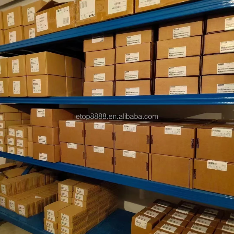 وحدة CJ1W-OC201 CJ1WOC201 CJ1W الأصلية الجديدة في المخزون