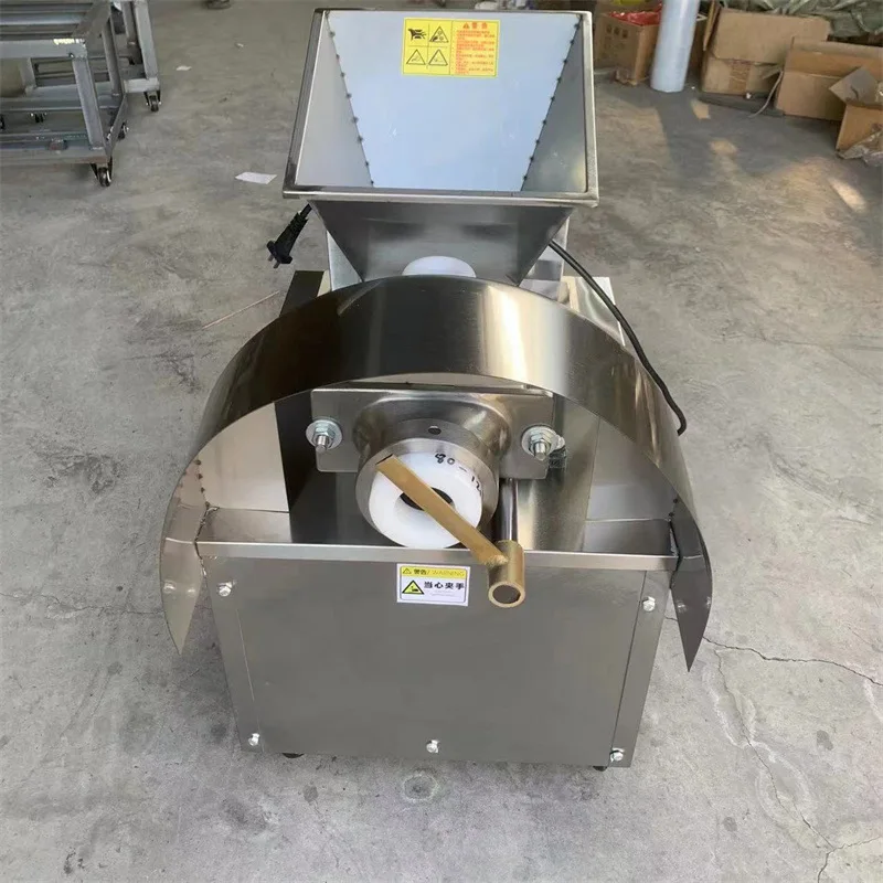 Dough partitioning machine, electric dough partitioning machine