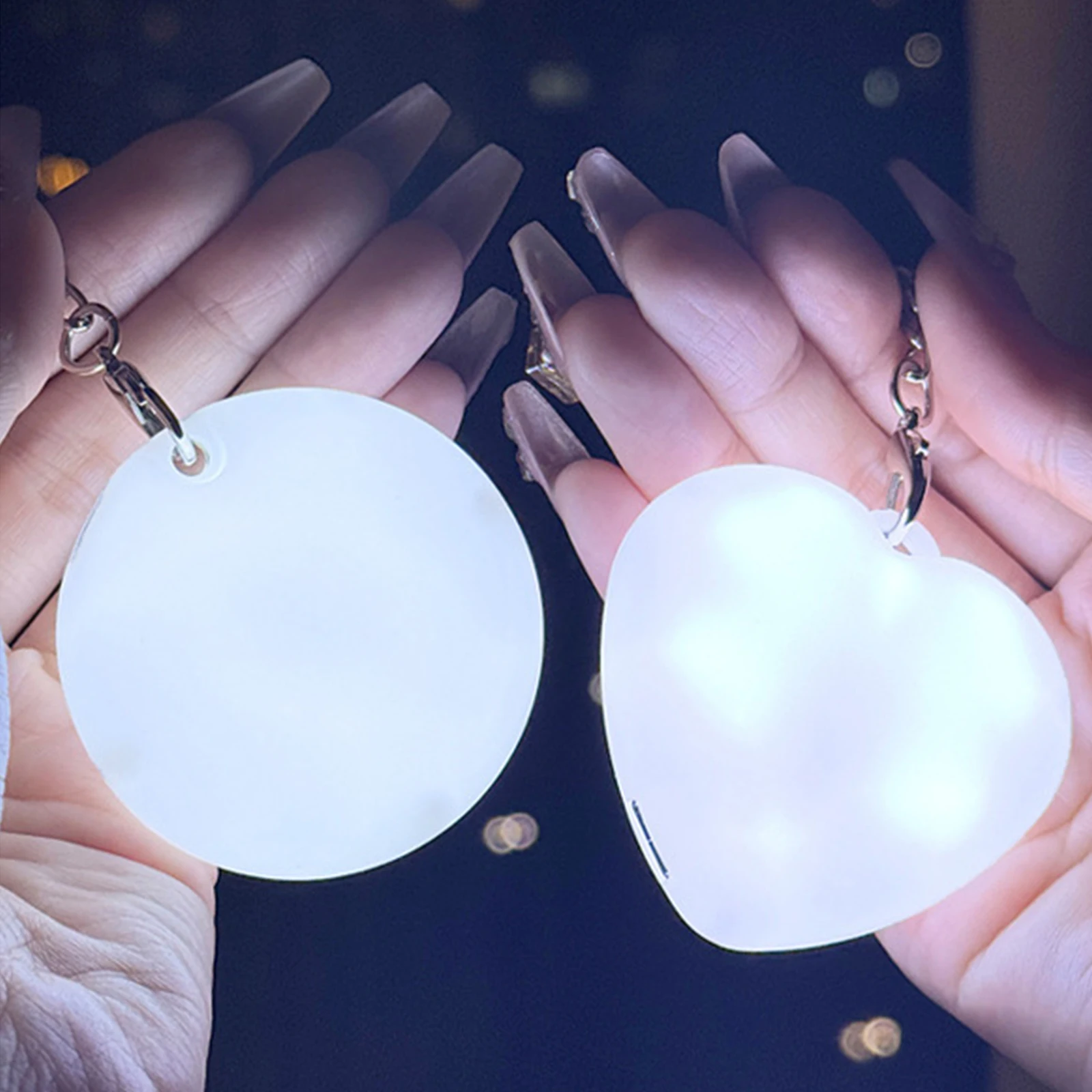 

Heart Purses Keychain Purse Light with LED Automatic Sensor Hearts Shaped Night Light for Women Ladies Girls Gift