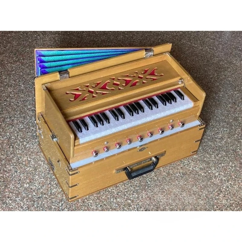 

Indian organ, portable traveler organ