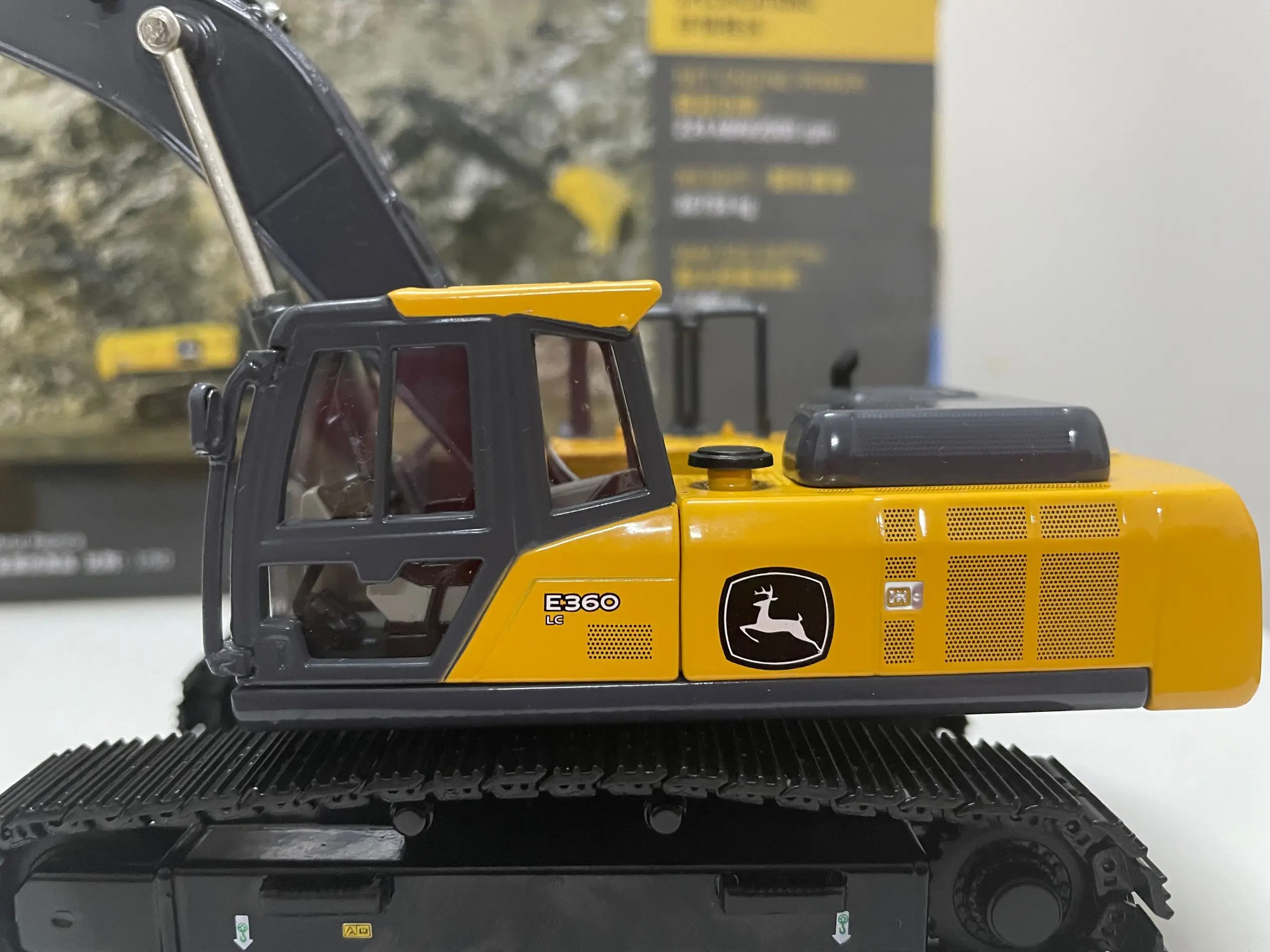 E360 LC Excavator/Demolition Machine 1/50 Scale Die-Cast Metal Model