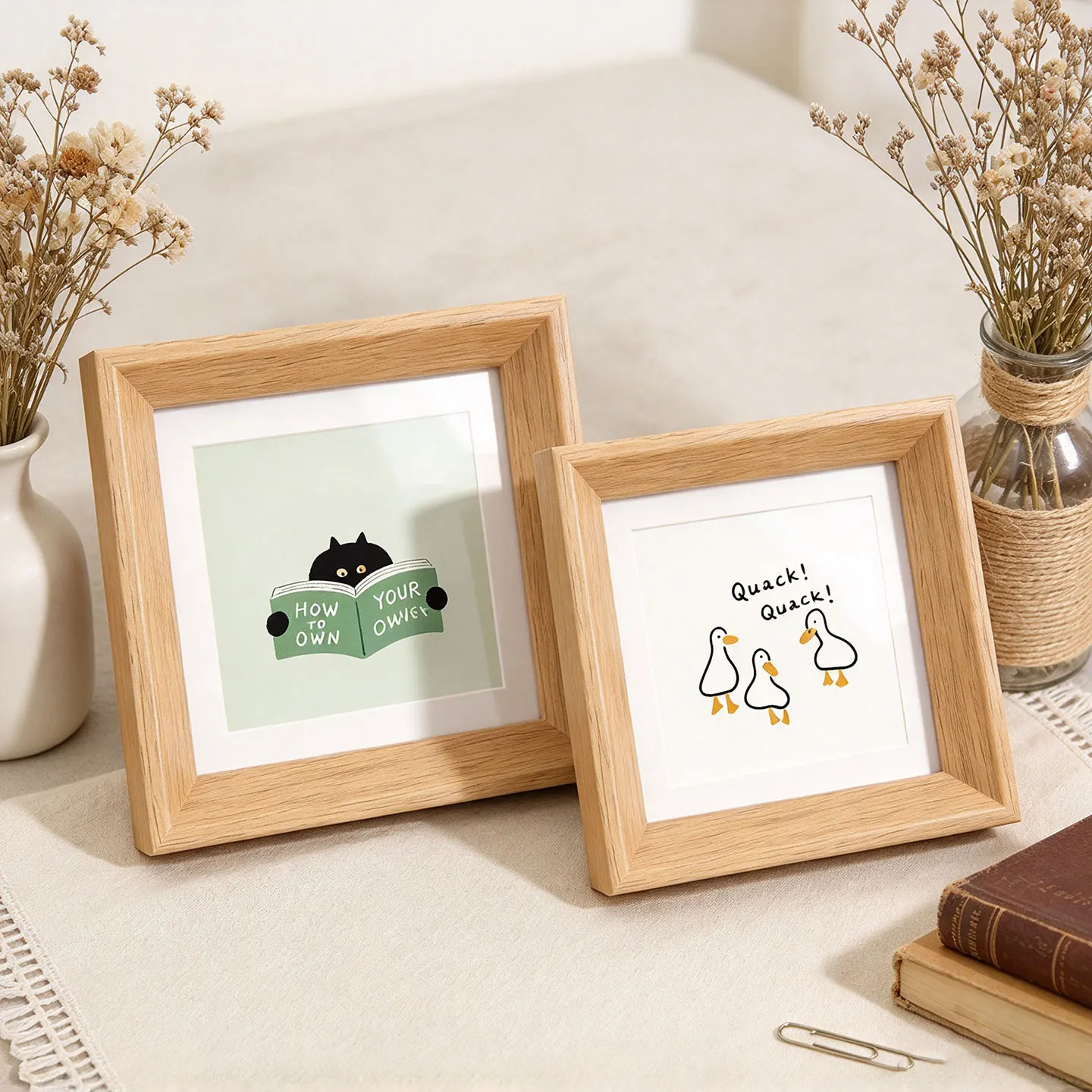 Cute Pet Cartoon Stick Figure Square Desktop Decoration, Desk Ornament for Home & Office，Picture Frame Photo Frame for Tabletop