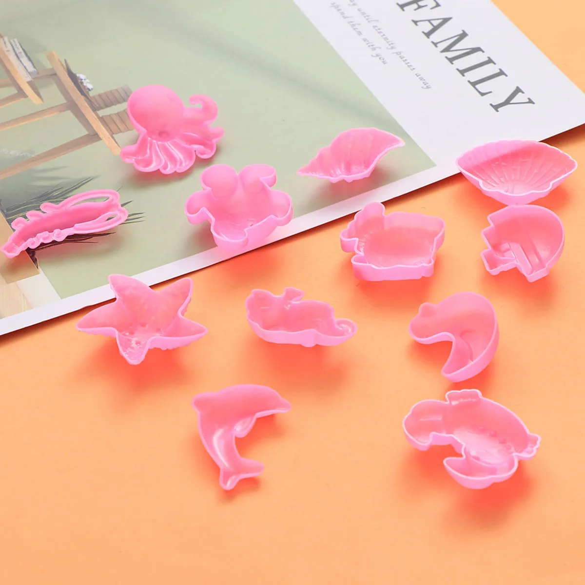 12 pezzi gioca stampi per sabbia giocattoli per sabbia da spiaggia set vassoio per sabbia giocattoli stampi per sabbia per bambini (piccolo/oceano/colore casuale)