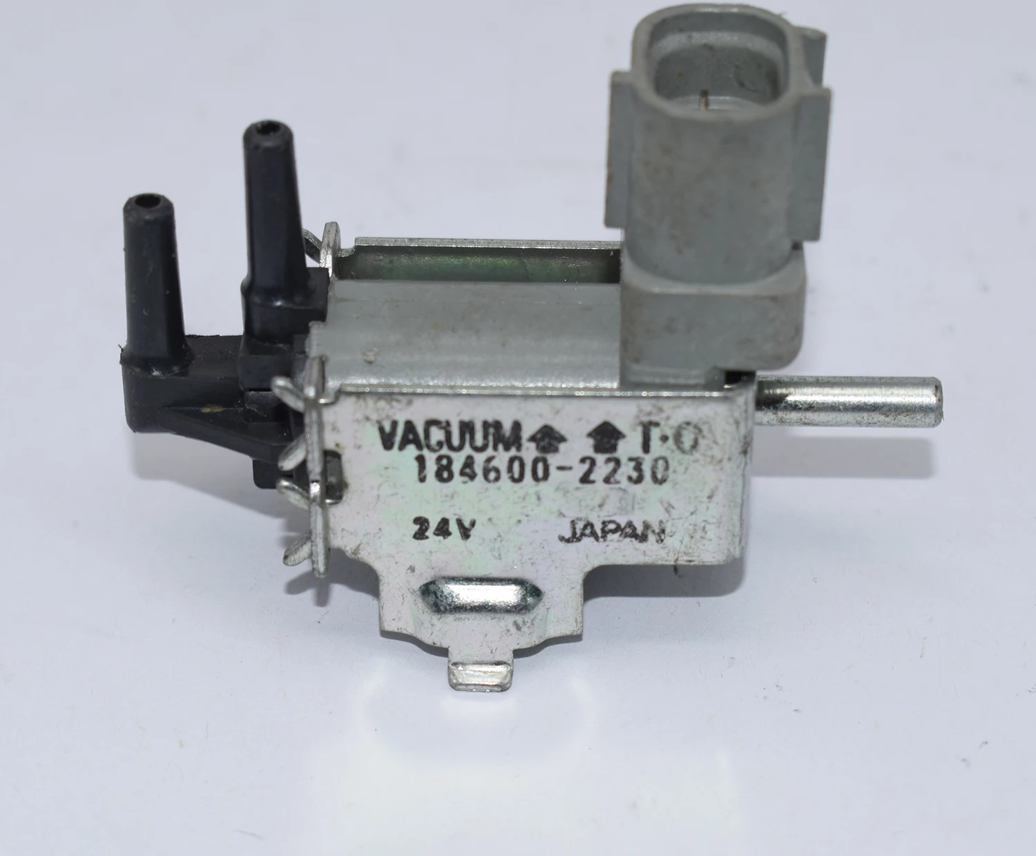 

184600-2230 1846002230 24V VACUUM VALVE CANISTER PURGE