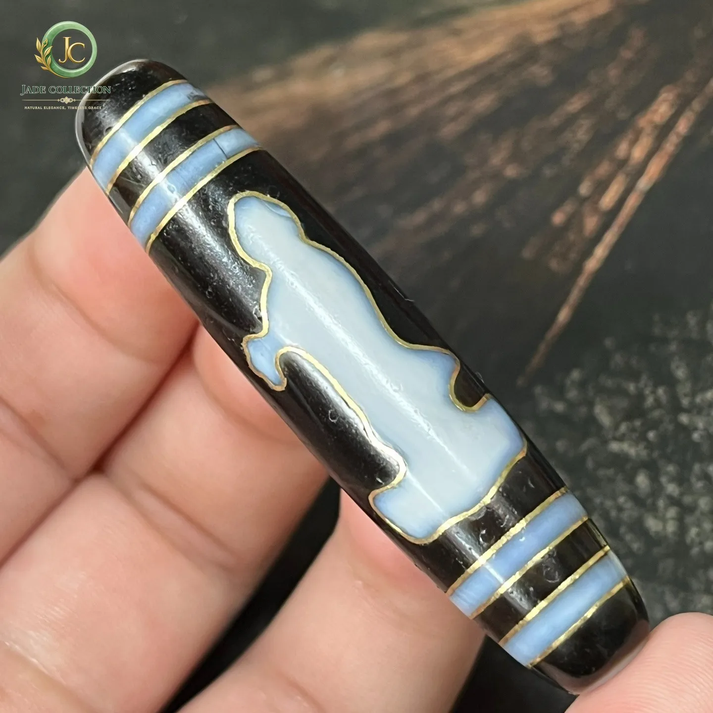 Unique Tibetan Old Agate DZI Inlaid Gold Wire Guanyin Bead Amulet 57mm Z0426