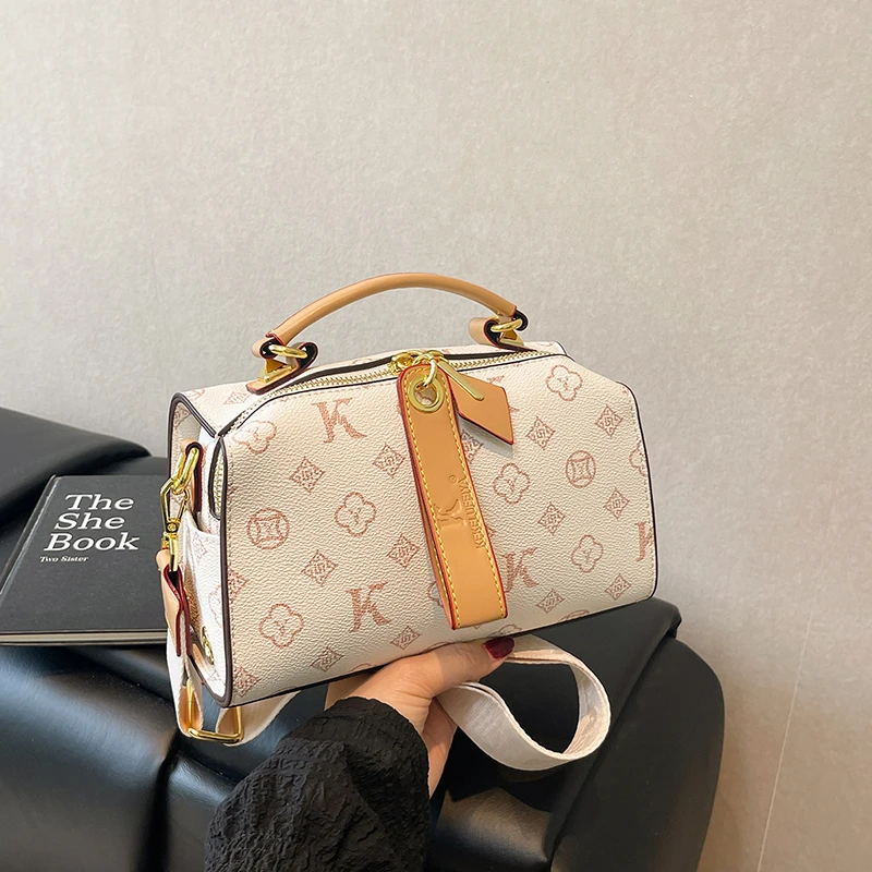 

Elegant Leather Shoulder Bag Handbag For Women Crossbody Messenger By Luxury Brand Famous Designer Popular