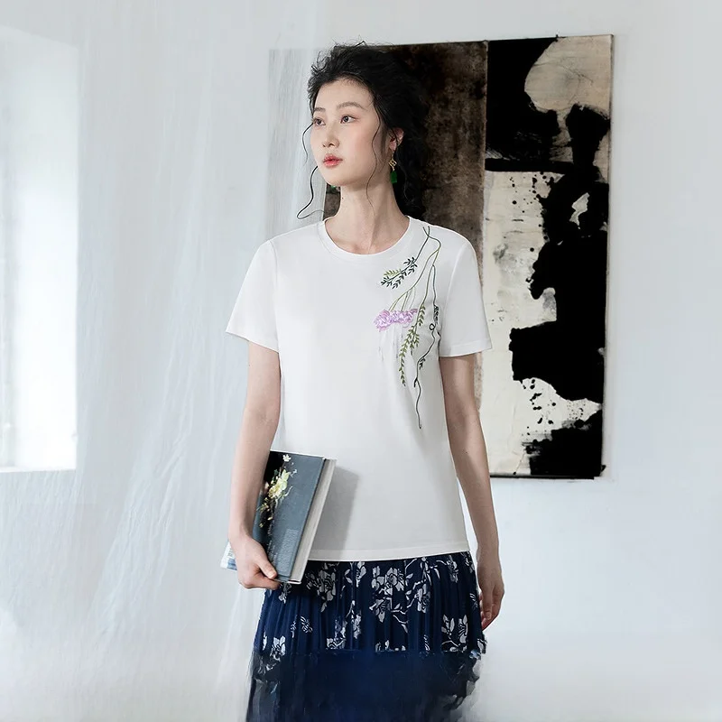 

Новая женская футболка из смесового хлопка с вышивкой и круглым вырезом, лето 2025, повседневный стиль, прямой крой, короткий рукав, стандартная длина