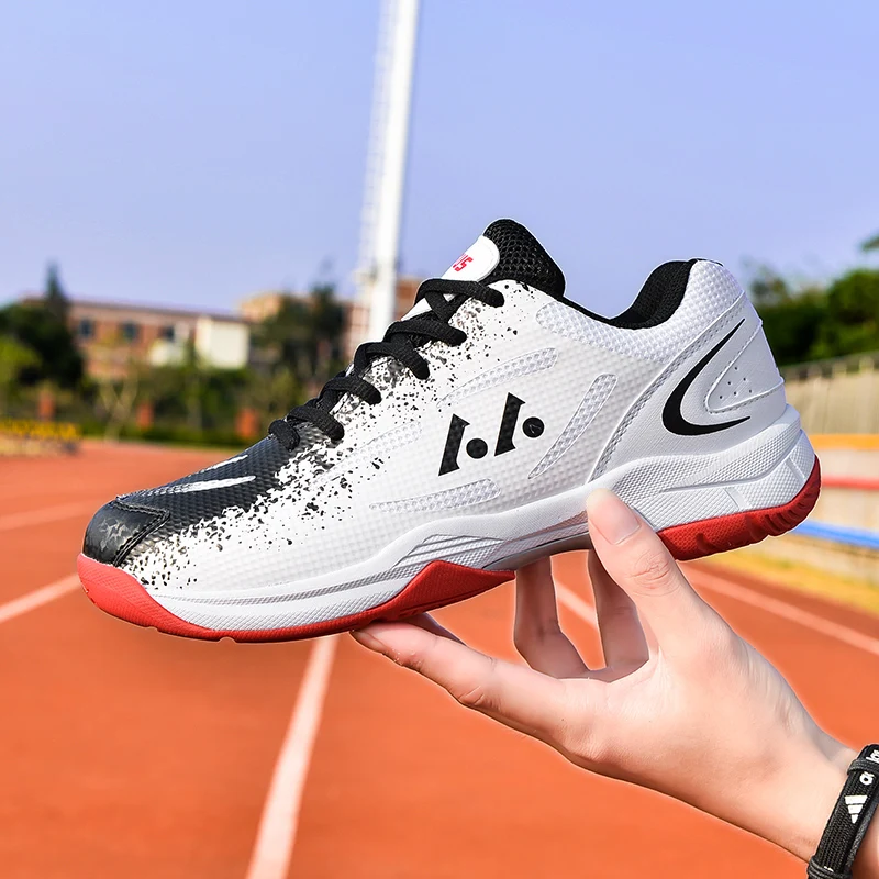 New Professional Badminton Shoes Men Women Big Size 45 46 Badminton Sneakers Men Light Tennis Shoes Luxury Tennis Sneakers