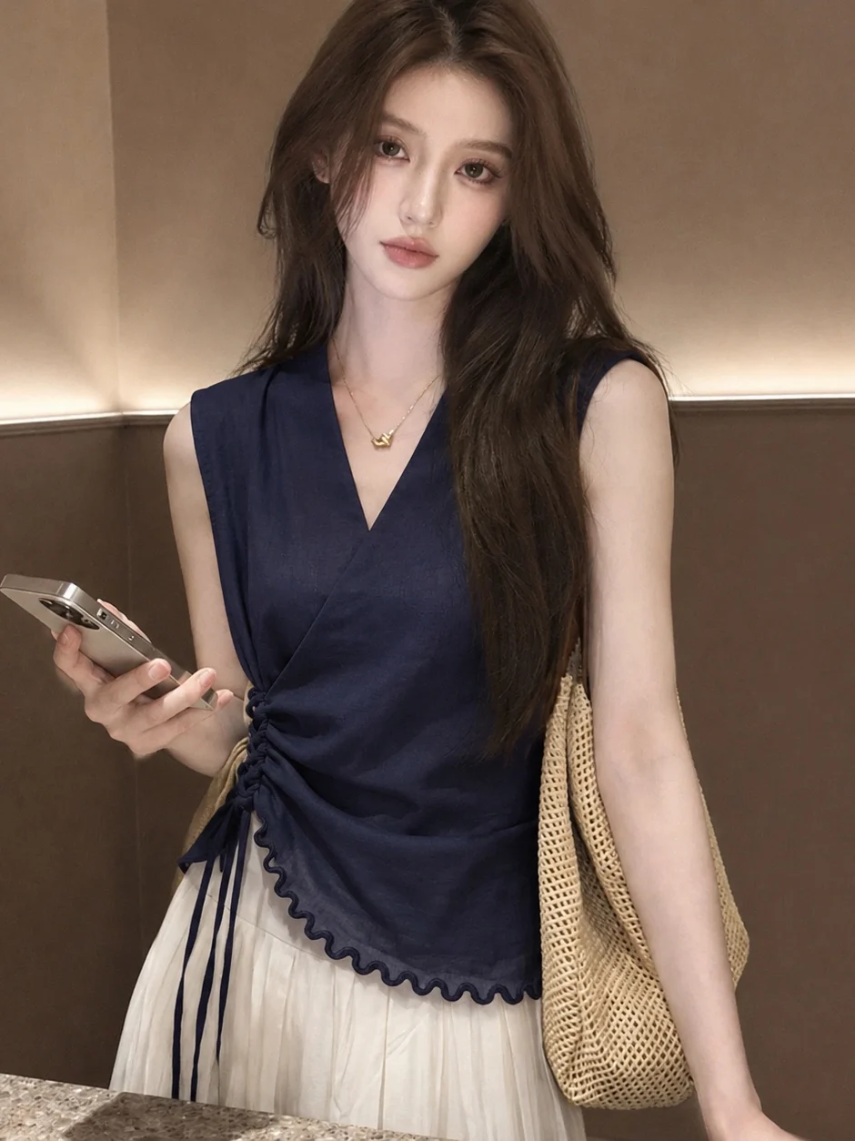 

Summer 2026 Sleeveless V-Neck Drawstring Waist Design Fashionable Light Maturity Style Commute Top Women's Silk Blend Vest