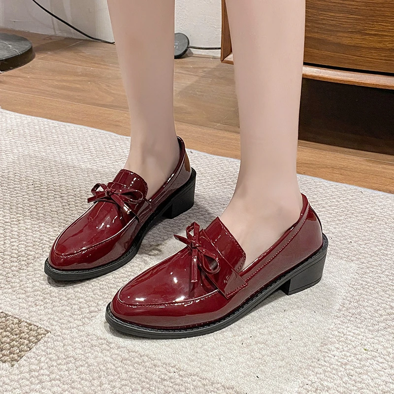 

PU Leather Women's Shoes 2026 Spring Pointed Toe Slip-on Women's Casual Loafers Elegant Bow Office Med Heel Shoes Zapatos Mujer