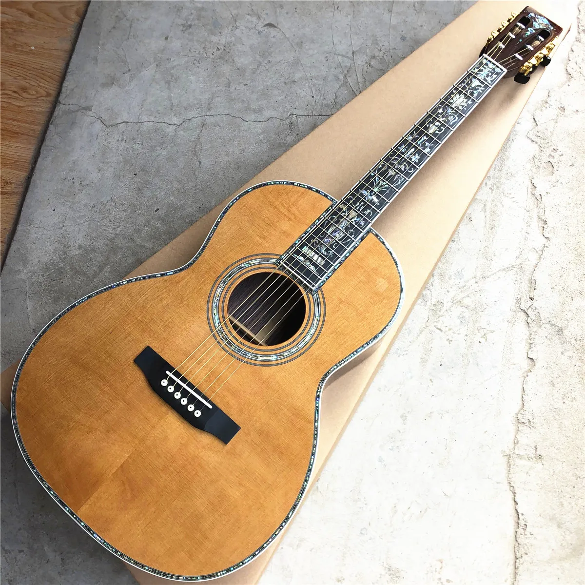 

Professional 39 Inches 000 Style Solid Cedar Acoustic Guitar Real Alalone Inlays Ebony Fretboard Guitarra