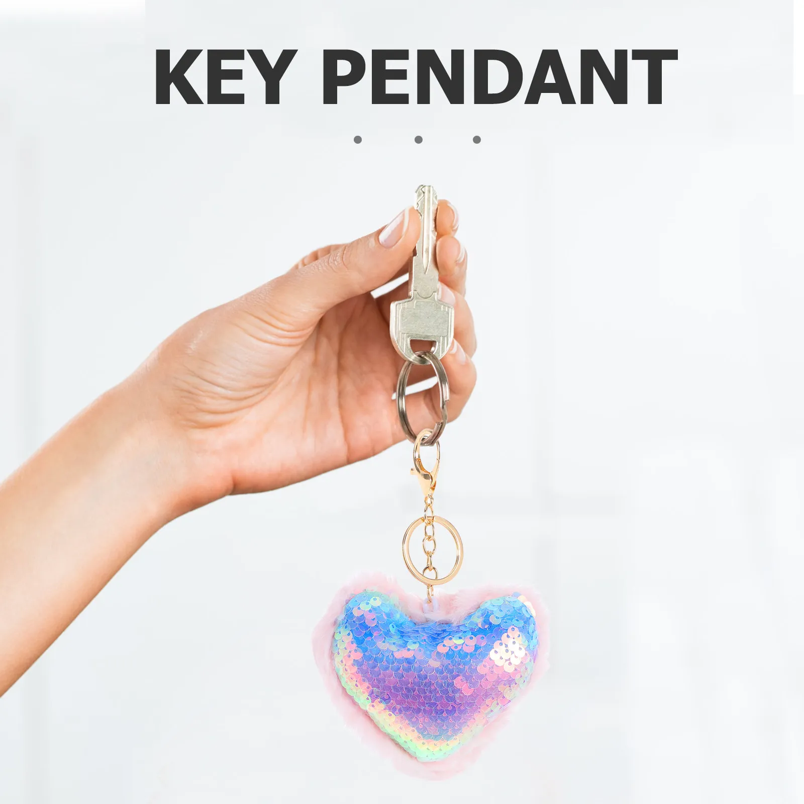 2Pcs Glitter Heart Keychain Women Reflective Sequin Keychain Charm for Bags Backpacks Purses Luggage Aesthetic Cute Party Favor