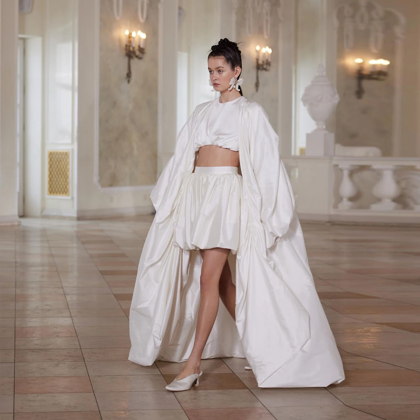 

Пышная свадебная накидка из тафты с длинными рукавами для женщин, элегантная свадебная шаль, модная вечерняя куртка для подиума, шикарная TSWD885