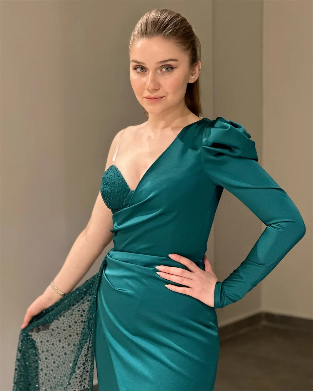 Amanda Aangepaste Side Hoge Split Een Schouder Trailing Prom Jurken Zip vestidos de noche Lange Mouwen Formele Avond 2025