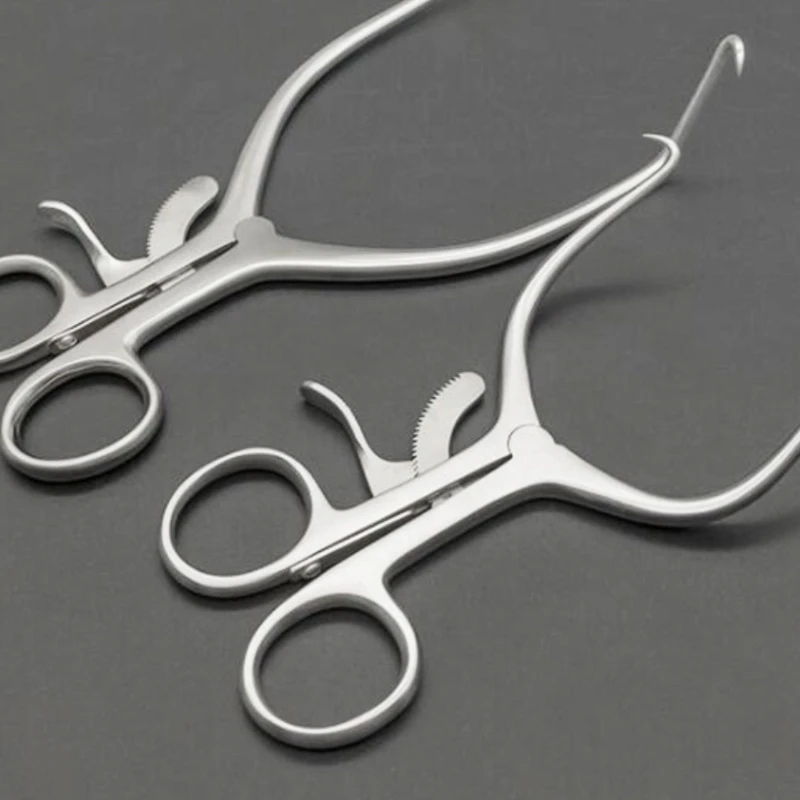 

Pet surgical tissue expander for pet surgical skin expander for opening veterinary instruments.