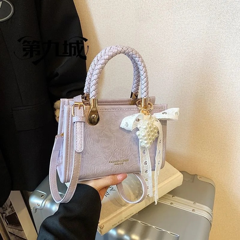 Pure Color Portable Small Bag Women's 2026 New Exquisite Super Fire Light Luxury Niche Noble High Sense Messenger Bag  Handbags