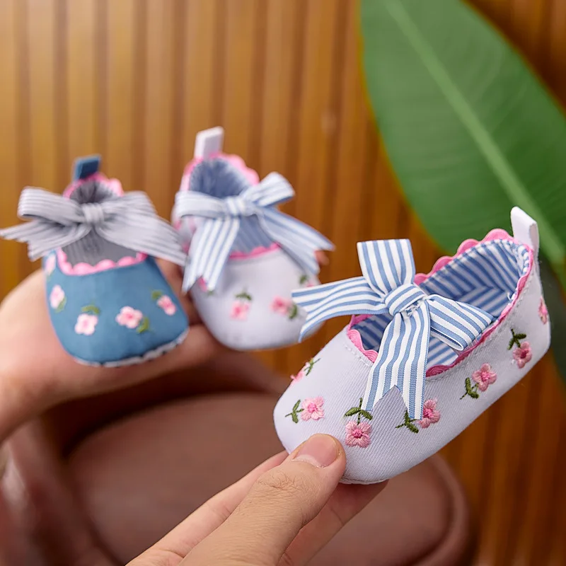 Spring/Summer Autumn Small and Fresh Women's Embroidered Princess Shoes 0-1 Year Old Butterfly Bow Soft Soled Walking Shoes
