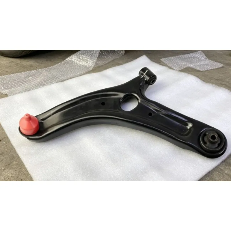 

Brand New Genuine Front Suspension Lower Arm Triangular Support Rubber Sleeve Ball Head Assembly for Changan CS35 2014-2017