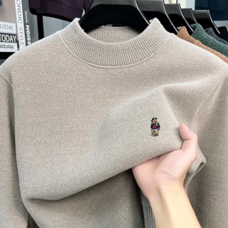 Brand luxury round neck sweater men trendy cartoon bear embroidery winter plush warm comfortable casual quality knitted pullover