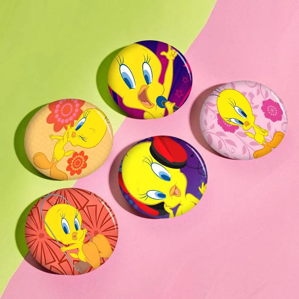 Cartoon T-Tweetys Bird Photo Brooches Creative Round Badge Gifts Pins 32/44/58mm