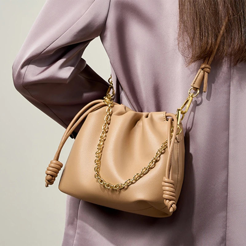 

Women's Luxury Wrinkled Leather Square Bag Fashion Drawstring Bucket Bag Soft Leather Mini Shoulder Bag Ladies Commuter Handbag