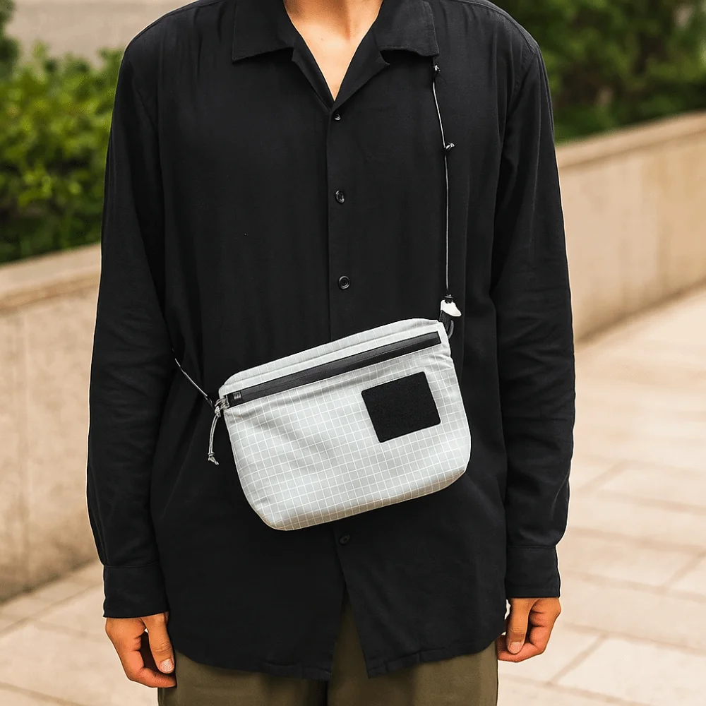 

Zippered Storage Shoulder Bag Waterproof Small Bags Leisure Shoulder Bag Mini Satchel 3L Capacity Cross Body Bag Outdoor