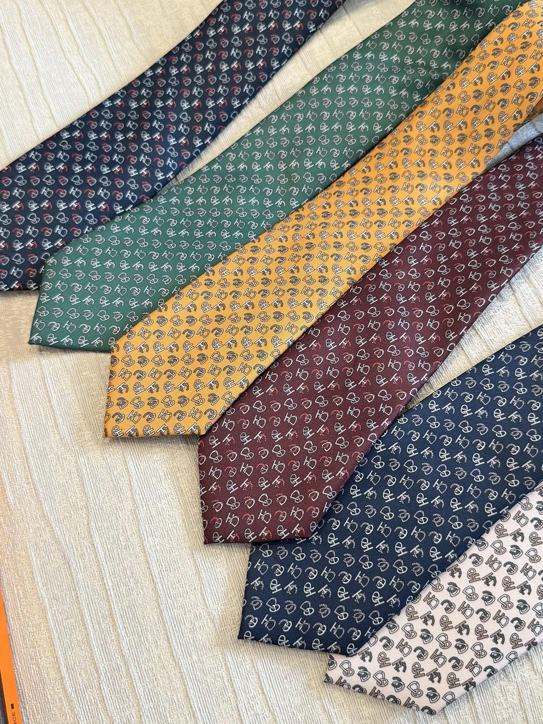 elegant-silk-tie-for-men-printed-business-style-versatile-formal-sensation-gift-box-7cm-width-classic-knot-for-all-occasions
